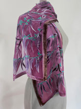 Load image into Gallery viewer, Eucalyptus Scarf in Mauve