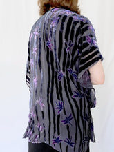 Load image into Gallery viewer, Kimono Jacket in Black with Dragonflies
