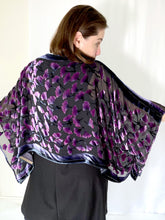 Load image into Gallery viewer, Velvet Poncho Top in Black in Floral