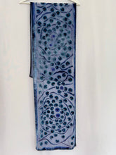 Load image into Gallery viewer, Velvet Scarf with Lily Pads Pattern in Gray