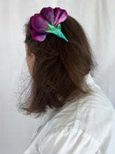 Load image into Gallery viewer, Fuchsia Profile Flower Pin