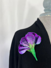 Load image into Gallery viewer, Purple Profile Flower Pin