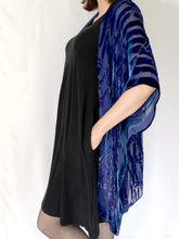 Load image into Gallery viewer, Kimono Jacket in Purple with Dragonflies
