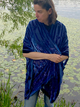 Load image into Gallery viewer, Kimono Jacket in Purple with Dragonflies