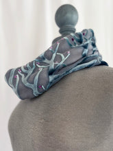 Load image into Gallery viewer, Snow Branches Circle Scarf