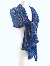 Load image into Gallery viewer, Velvet Scarf/Shawl in Periwinkle
