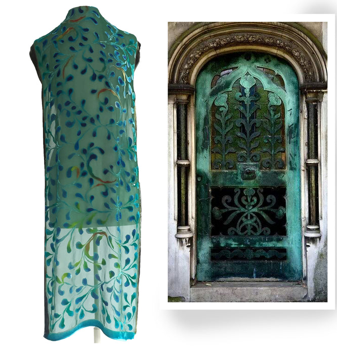 Inspiration in a patina doorway