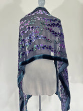 Load image into Gallery viewer, Velvet Scarf/Shawl Hand-Painted with Willows Pattern in black with Violet
