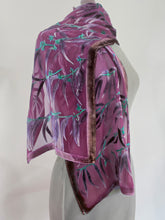 Load image into Gallery viewer, Eucalyptus Scarf in Mauve
