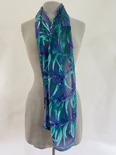 Load image into Gallery viewer, Eucalyptus Scarf in Purple
