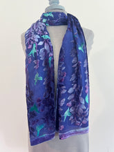 Load image into Gallery viewer, Hummingbirds Scarf/Shawl in Purple

