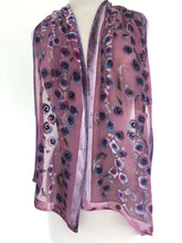 Load image into Gallery viewer, Velvet Scarf with Mauve Rose Pattern
