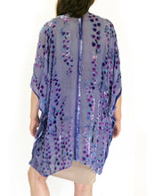 Load image into Gallery viewer, Velvet Kimono with Willow Branches in Purple
