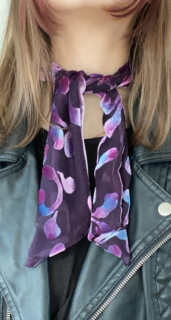 Scarflet in Scrolls Pattern in Plum-Sherit Levin